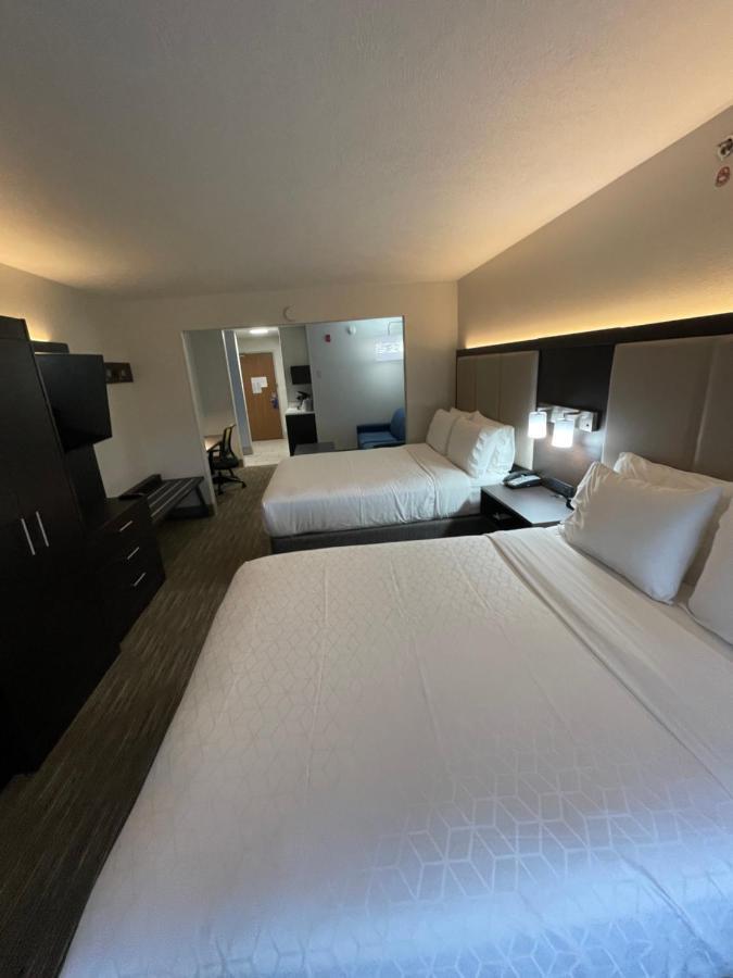 Holiday Inn Express Hotel & Suites Las Vegas, An Ihg Hotel Extérieur photo