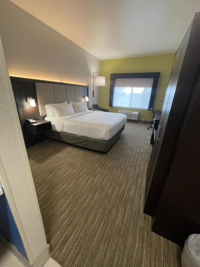 Holiday Inn Express Hotel & Suites Las Vegas, An Ihg Hotel Extérieur photo